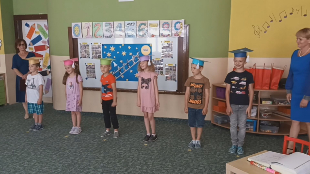 Predškoláci z Budovateľskej sa rozlúčili so škôlkou